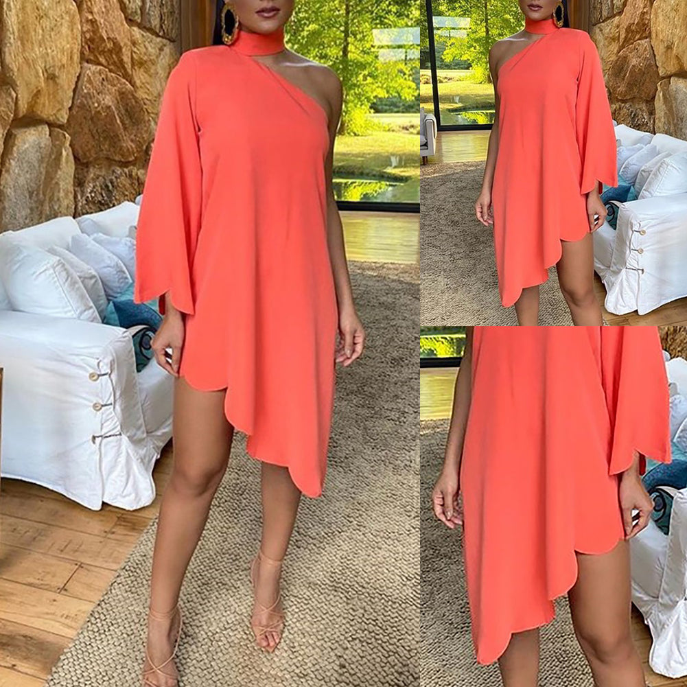 Robes courtes moulante ou asymétrique à épaules dénudées
