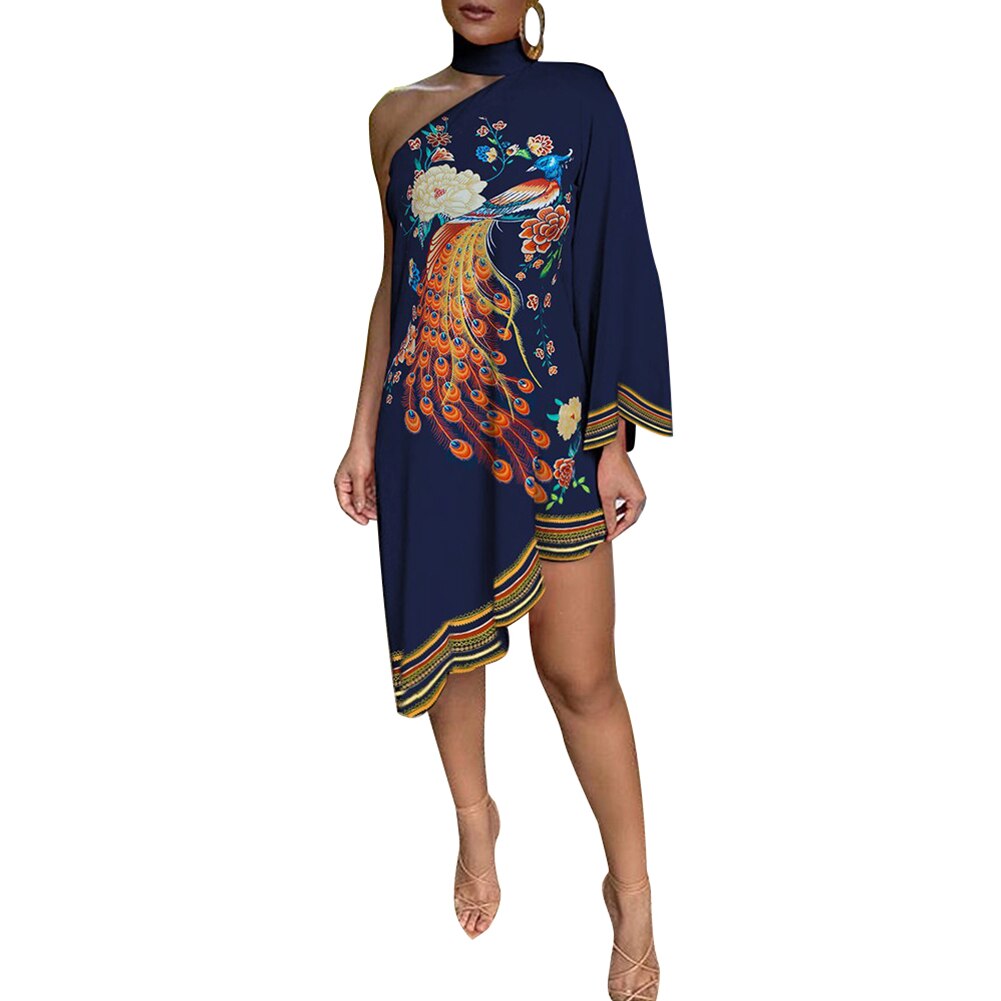 Robes courtes moulante ou asymétrique à épaules dénudées
