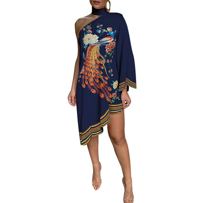 Robes courtes moulante ou asymétrique à épaules dénudées