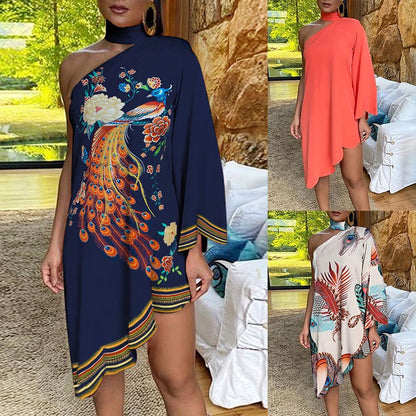 Robes courtes moulante ou asymétrique à épaules dénudées